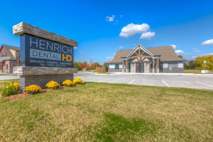 Henrich Dental Exterior Entrance