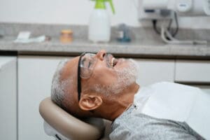Understanding what to expect during sedation dentistry can help alleviate anxiety and make the dental visit smoother.